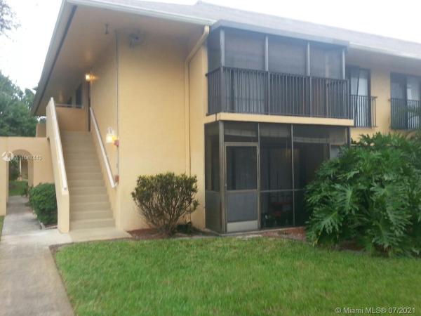 Hampton Court, 5801 Washington St #1, Hollywood, Florida 33023, image 2