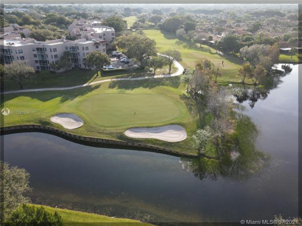 Live Oak Of Pine Island Ridge, 9470 Live Oak Pl #309, Davie, Florida 33324, image 2