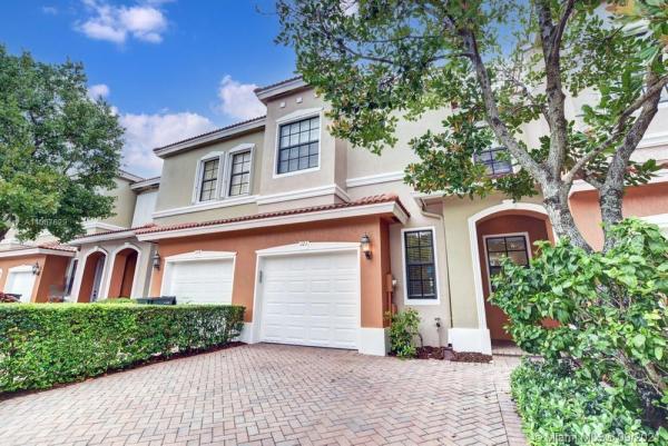 Gramercy Square, 121 Delancy Ave, Delray Beach, Florida 33484, image 2