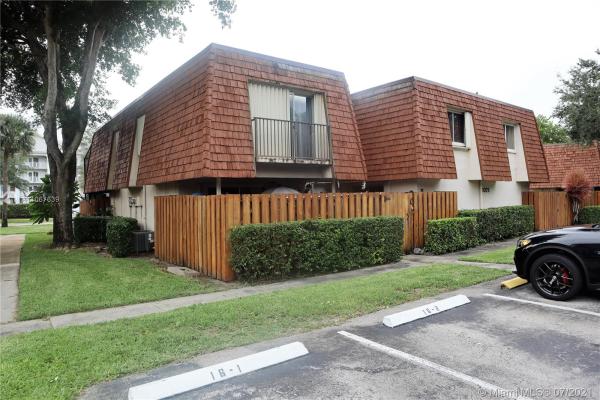 Woodvale, 2071 Orange Grove Dr #C-16, Davie, Florida 33324, image 2