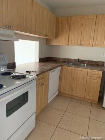 Doral Gardens 2, 5201 Geneva Way #301, Doral, Florida 33166, image 2