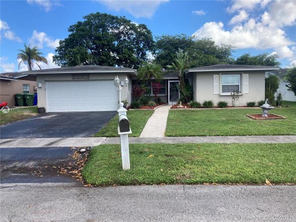 Rainbow Lakes, 9440 NW 23rd St, Pembroke Pines, Florida 33024, image 1
