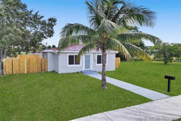 Goulds No HOA, 11560 SW 214th St, Goulds, Florida 33189, image 2