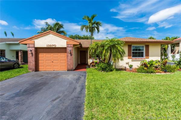 Blue Ridge, 13970 Oaklawn Pl, Davie, Florida 33325, image 2