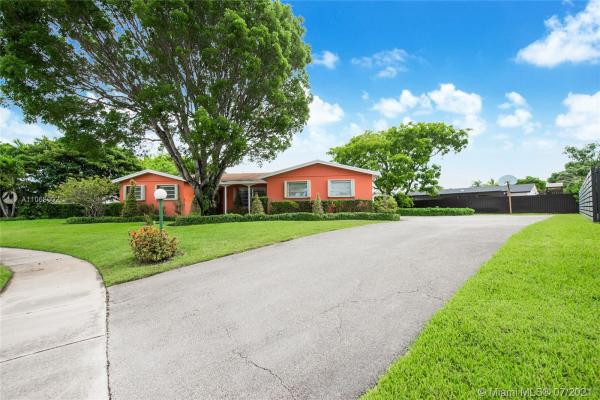 Kendall Sunset Homes, 7627 SW 93rd Ct, Sunset, Florida 33173, image 2