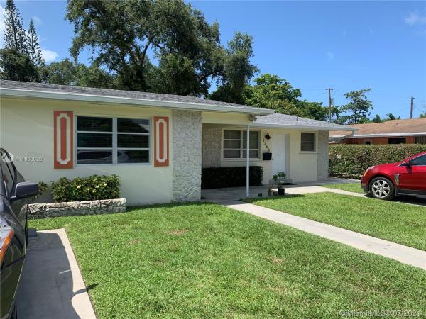 1361 NE 116th St, Unincorporated Dade County, Florida 33161, image 2