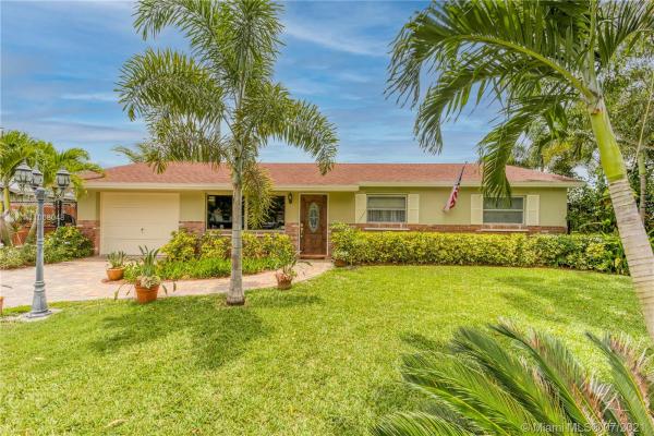 Shadyside, 342 E Shadyside Cir, West Palm Beach, Florida 33415, image 2