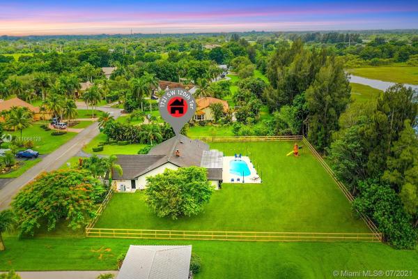 Olde Bridge Run, 1721 SW 120th Ter, Davie, Florida 33325, image 2