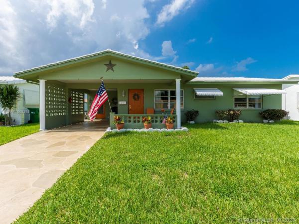 Mainlands Of Tamarac Lakes, 4605 NW 45th Ct, Tamarac, Florida 33319, image 2