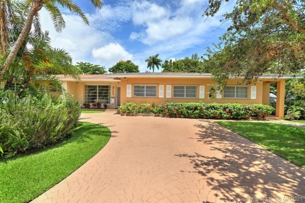 Merion Park Manor, 6724 SW 64th Pl, South Miami, Florida 33143, image 2