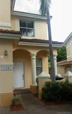 Kendall Breeze South, 12445 SW 124th Ter #12445, Three Lakes, Florida 33186, image 2