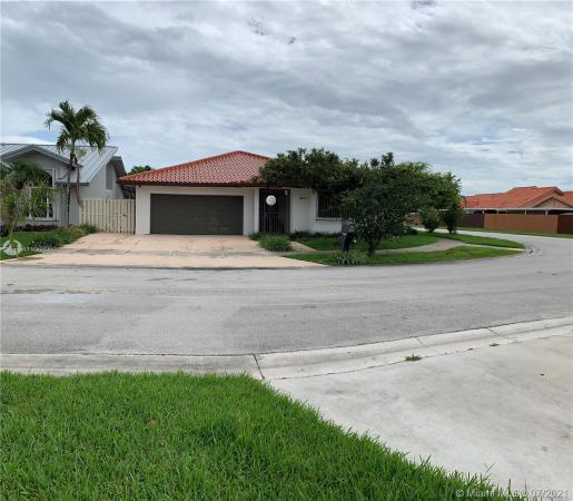 Bird Lakes South, 14378 SW 50th St, Kendale Lakes, Florida 33175, image 2