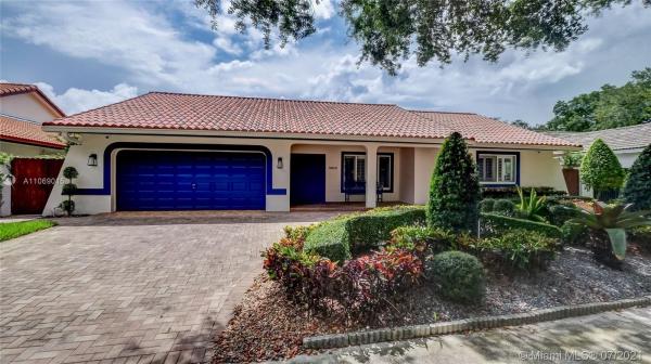 Royal Oaks, 16841 NW 79th Pl, Miami Lakes, Florida 33016, image 2
