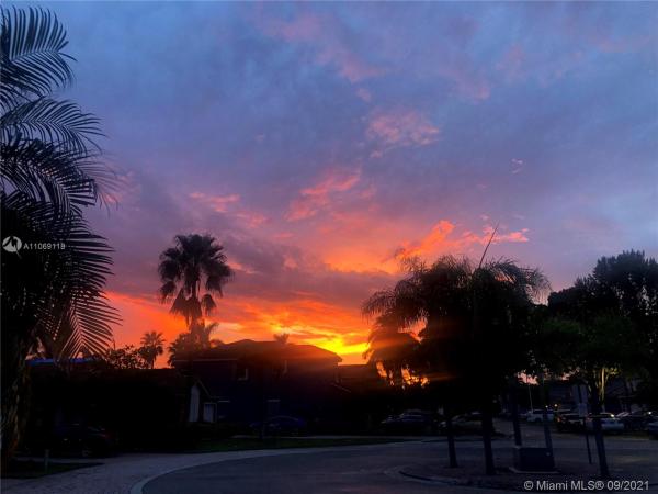 Portraits At Pembroke Pointe, 10626 NW 7th St, Pembroke Pines, Florida 33026, image 2