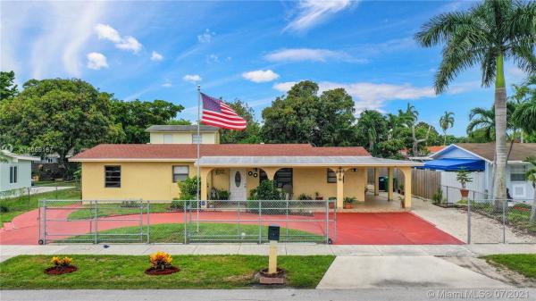 Miami Gardens Manor, 19710 NW 51st Ave, Miami Gardens, Florida 33055, image 2