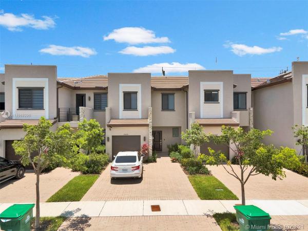 Andalucia At Via Ventura, 20578 NE 2nd Ct, Ives Estates, Florida 33179, image 2