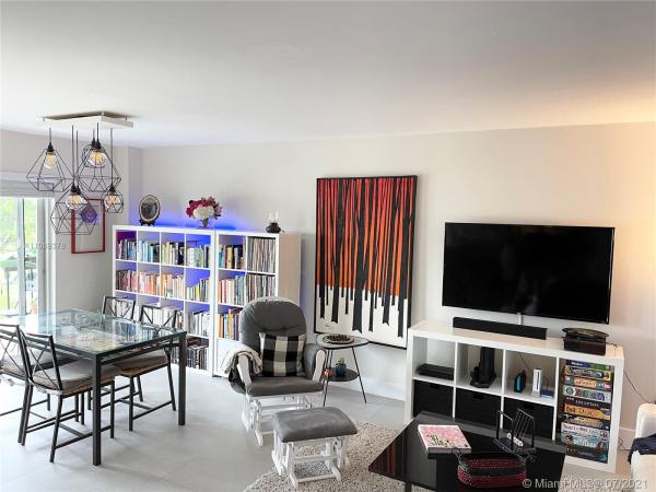Ionian Plaza, 110 Salamanca Ave #407, Coral Gables, Florida 33134, image 2