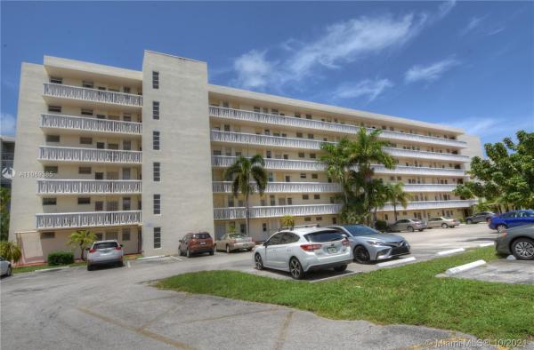 Point East, 2903 Point East Dr #K208, Aventura, Florida 33160, image 2