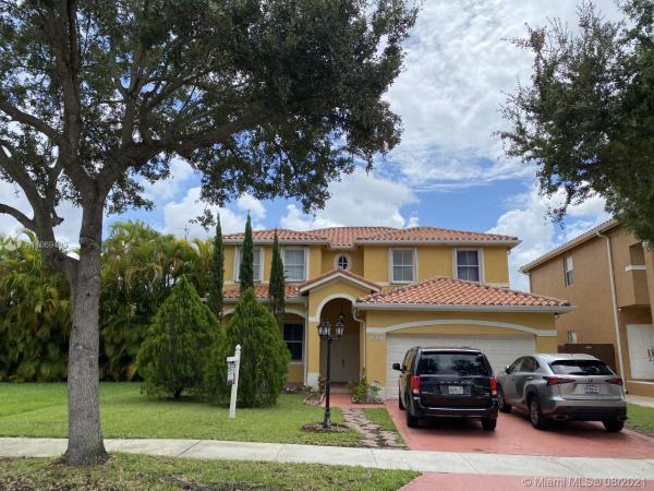 6121 SW 157th Pl, Unincorporated Dade County, Florida 33193, image 2