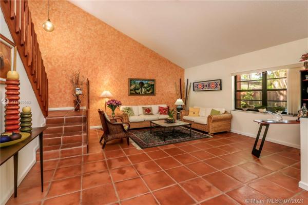 Shadywood Villas, 9123 SW 117th Pl #9123, Kendall, Florida 33186, image 2