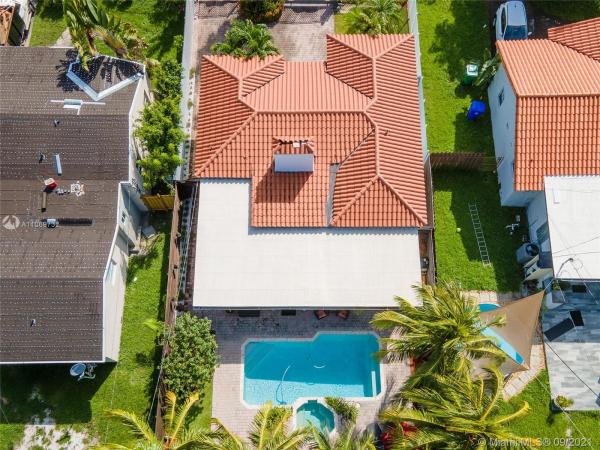 Brickell Estates, 600 SW 19th Rd, Miami, Florida 33129, image 2