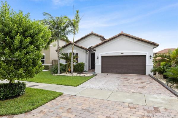 Hemingway Point, 25163 SW 118th Pl, Princeton, Florida 33032, image 2