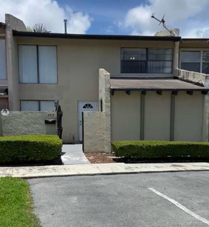 Snapper Creek Townhouses, 6912 SW 110th Ave, Kendall, Florida 33173, image 2