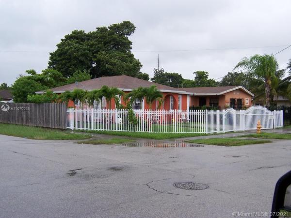 Earlington Heights, 4730 NW 21st Ave, Brownsville, Florida 33142, image 2