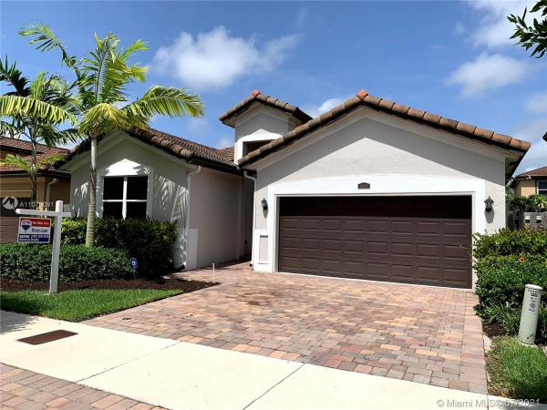 Hemingway Point, 24962 SW 118th Ct, Princeton, Florida 33032, image 2