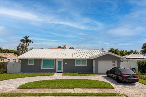 South New River Isles, 1009 Tangelo Isle, Fort Lauderdale, Florida 33315, image 2