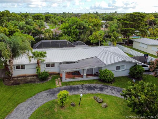 Garden Manor, 7300 SW 135th Ter, Pinecrest, Florida 33156, image 2