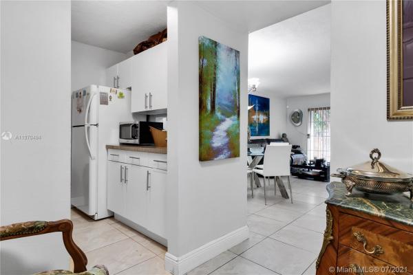 Vista Alegre, 677 SW 9th Ave #106, Miami, Florida 33130, image 2