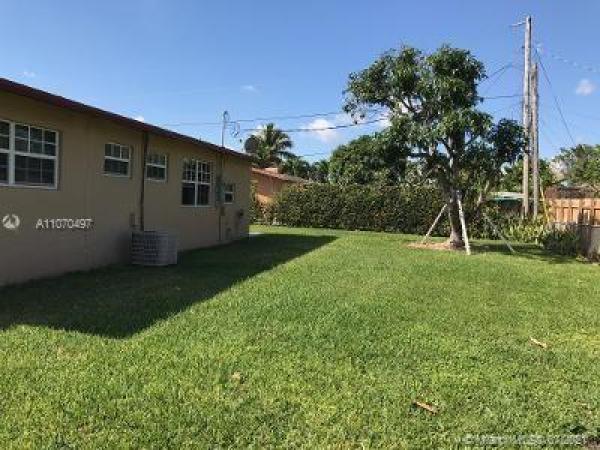 165 NE 192nd St, Unincorporated Dade County, Florida 33179, image 2