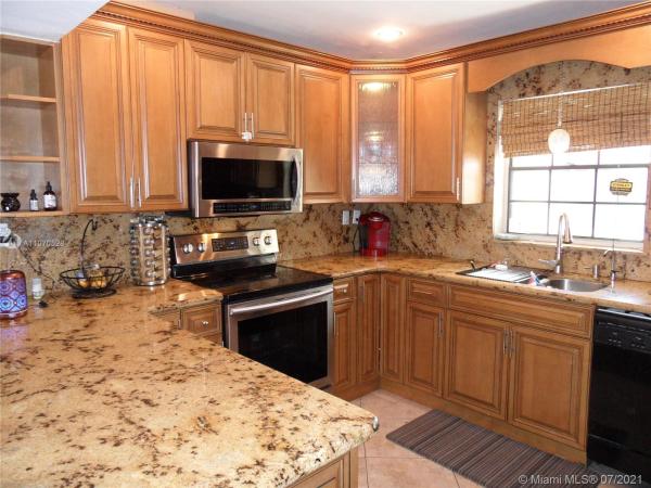 Chateaulaine, 190 NW 115th Ter, Plantation, Florida 33325, image 2