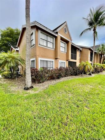 Vista Lago At The Hammocks, 10681 SW 156th Pl #401, The Hammocks, Florida 33196, image 2