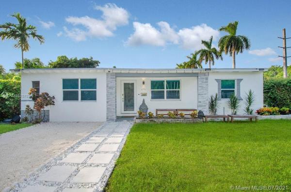 Cambridge Lawns, 6201 SW 60th St, South Miami, Florida 33143, image 2
