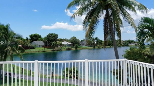 Montego Bay, 21805 SW 98th Pl, Cutler Bay, Florida 33190, image 2