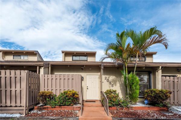 The Escape At Arrowhead, 2055 SW 82nd Ave, Davie, Florida 33324, image 2