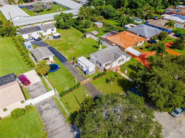 Hollywood Little Ranches, 2439 Jackson St, Hollywood, Florida 33020, image 2