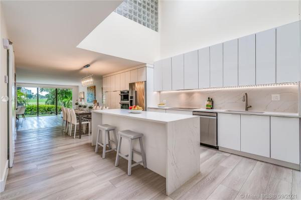 Delvista Townhomes, 20328 NE 34th Ct #28, Aventura, Florida 33180, image 2