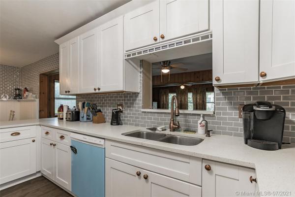 Mango Heights, 3040 Springfield Ln, Palm Springs, Florida 33461, image 2