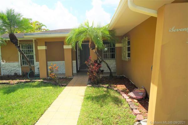 Winston Park, 7214 SW 128th Ct, Kendale Lakes, Florida 33183, image 2