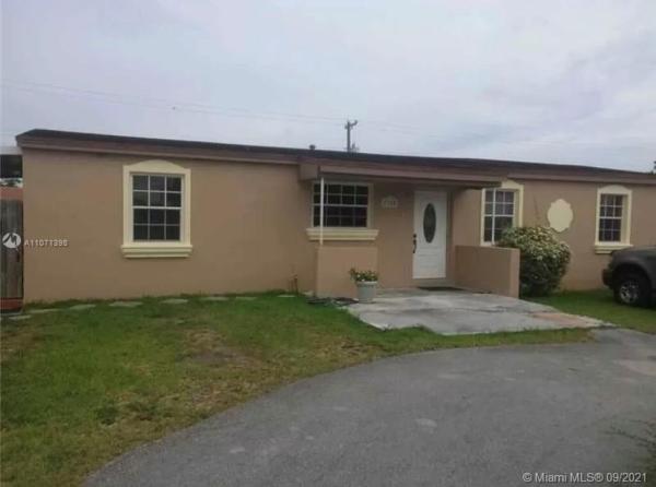 Tropical Estates, 5240 SW 97th Ave, Olympia Heights, Florida 33165, image 2