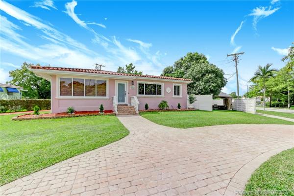 Coral Way Village, 8360 SW 25th St, Westchester, Florida 33155, image 2