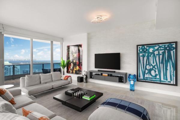 Epic Hotel & Residences, 200 Biscayne Boulevard Way #5001, Miami, Florida 33131, image 1