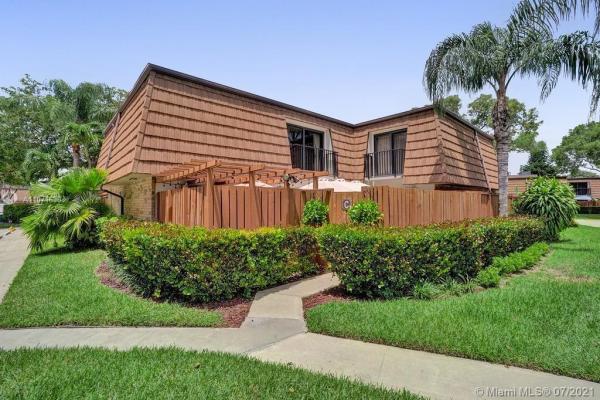 Ridgewood, 9144C SW 23rd St, Davie, Florida 33324, image 2