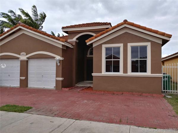 Shoma Homes At Tamiami, 13027 NW 9th St, Tamiami, Florida 33182, image 2