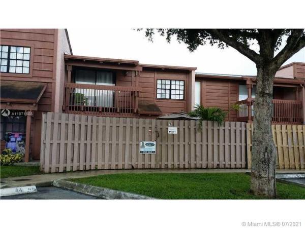 Woods Landing, 6765 NW 169th St #6A, Country Club, Florida 33015, image 2