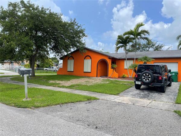 Meadow Wood Manor, 26680 SW 125th Ave, Kendale Lakes, Florida 33032, image 2