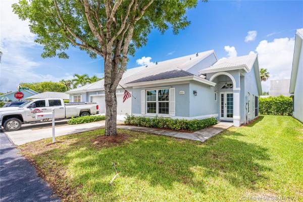 North Gate, 472 SE 20th Dr, Homestead, Florida 33033, image 2